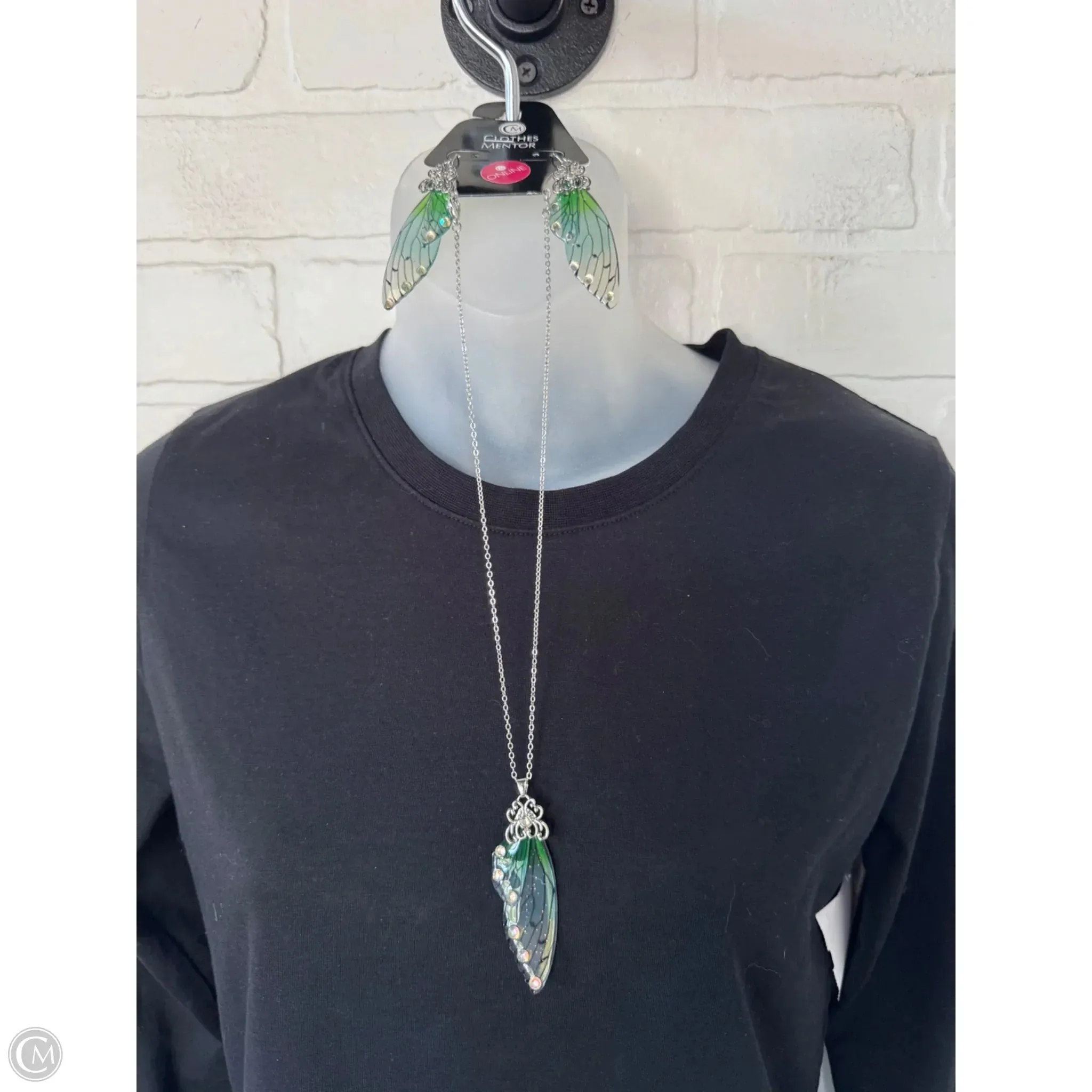 Necklace Set By Clothes Mentor